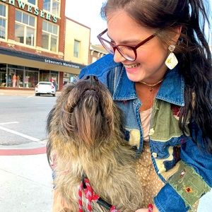 Meet your Posher, Halie